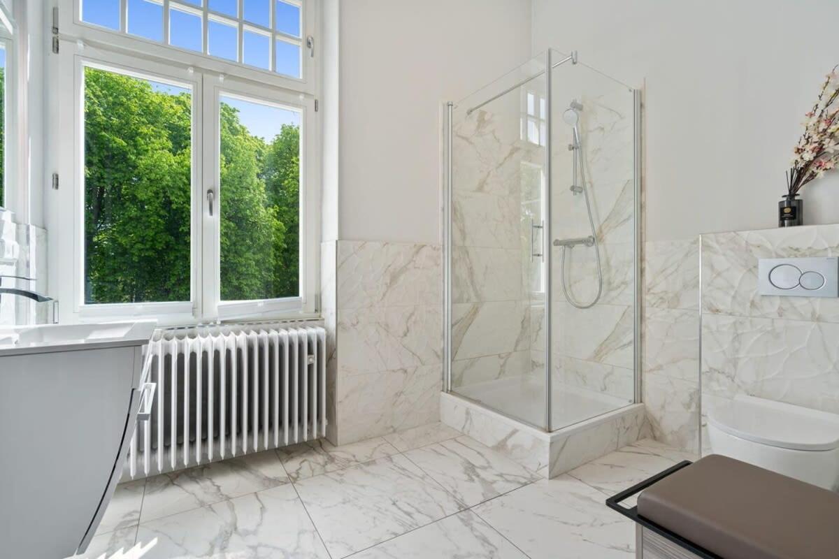 Room W Shared Bathroom&Kitchen In Luxury Villa Luxemburg Exteriör bild